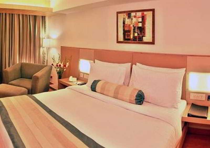 Comfort Inn Gsk Amritsar Oda fotoğraf